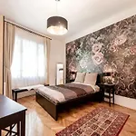 Gellert Family Suite